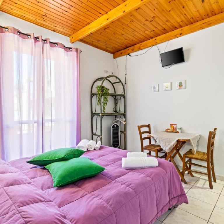 Bed and Breakfast Cala Luna - Camera Matrimoniale Deluxe con Balcone e Vista Mare - 6