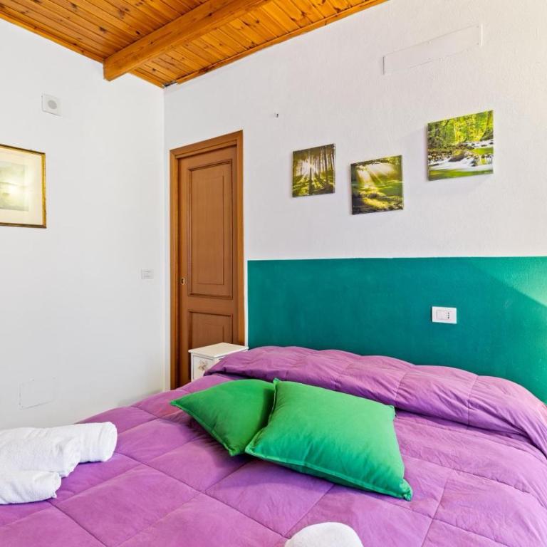 Bed and Breakfast Cala Luna - Camera Matrimoniale Deluxe con Balcone e Vista Mare - 4