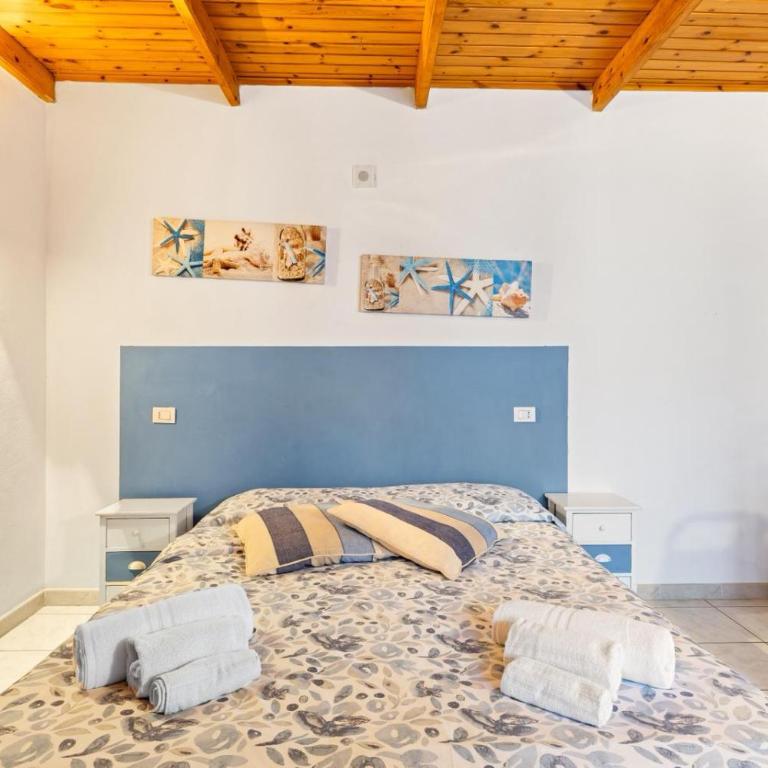 Bed and Breakfast Cala Luna - Camera Matrimoniale con Balcone e Vista Mare - 5