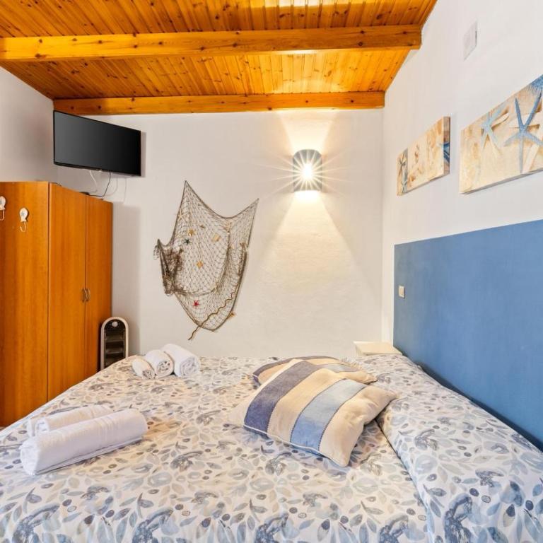 Bed and Breakfast Cala Luna - Camera Matrimoniale con Balcone e Vista Mare - 6