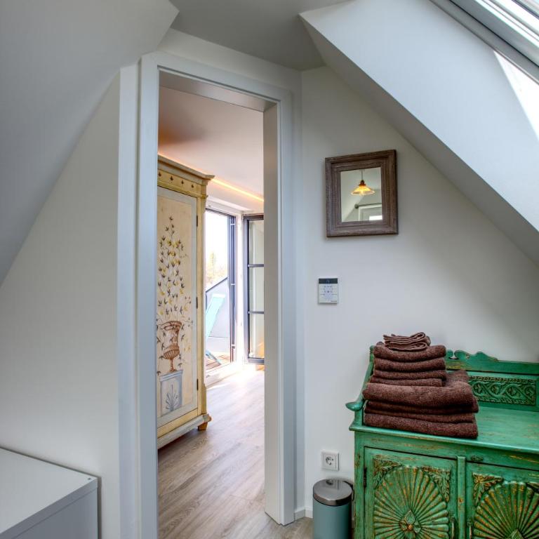 Lakeside Oasis - Ferienwohnung nahe Bodensee, Lindau und Bregenz - Duplex Apartment - 34