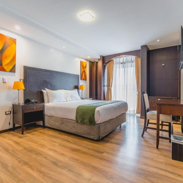 Zamorano Real Hotel - King Suite with Balcony - 1
