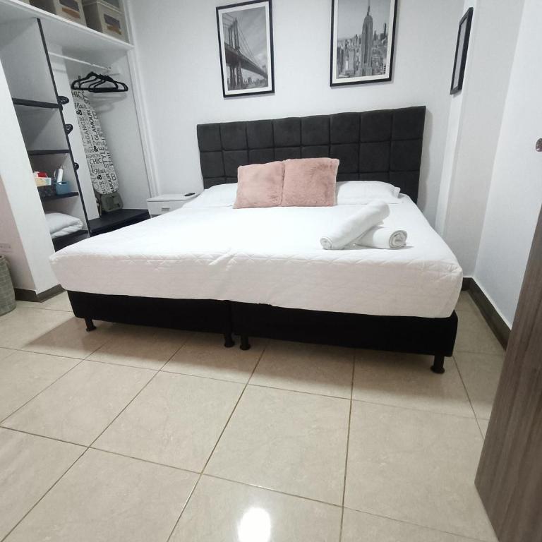 El Rodadero Beautiful Apartment 50 meters from the beach come rest or work - Two-Bedroom Apartment - 23