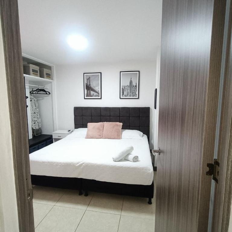 El Rodadero Beautiful Apartment 50 meters from the beach come rest or work - Two-Bedroom Apartment - 26