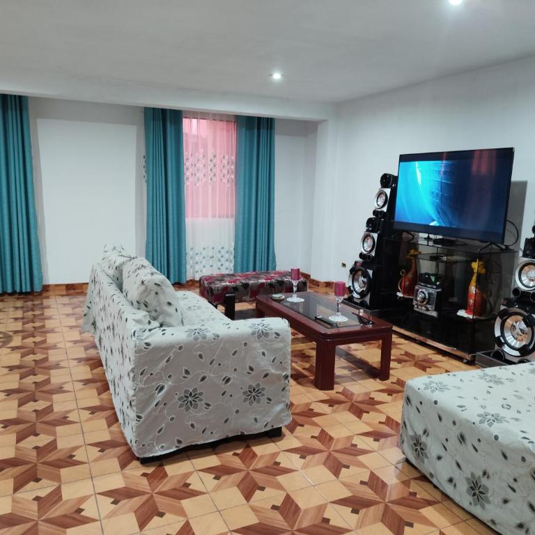 Mini departamento, TV y WIFI cerca a Barranco - Habitación Doble con baño privado - 10