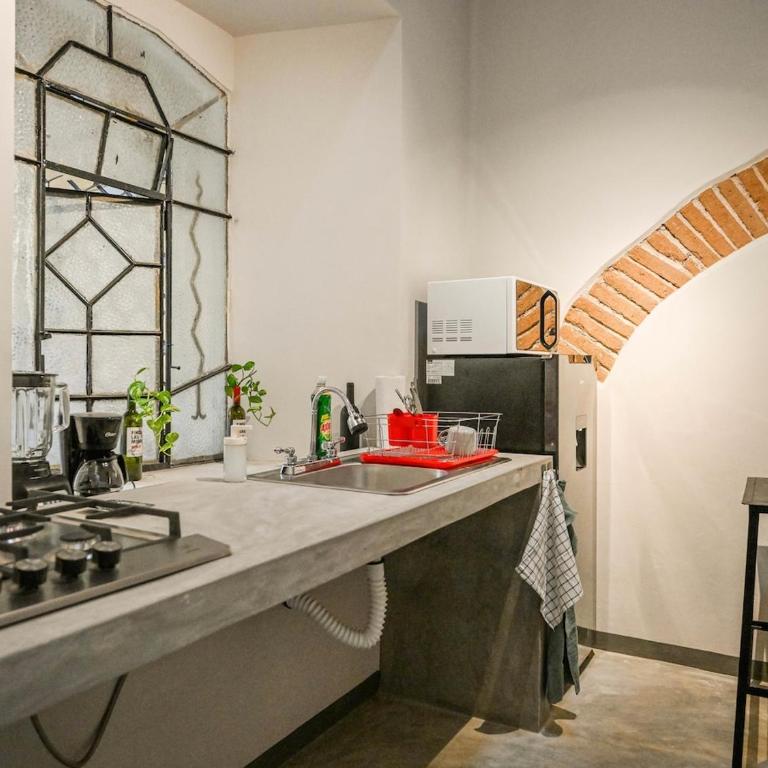Vista en balcones a Casa Muñecos y Edif Francés - Apartamento de 2 dormitorios con balcón - 4