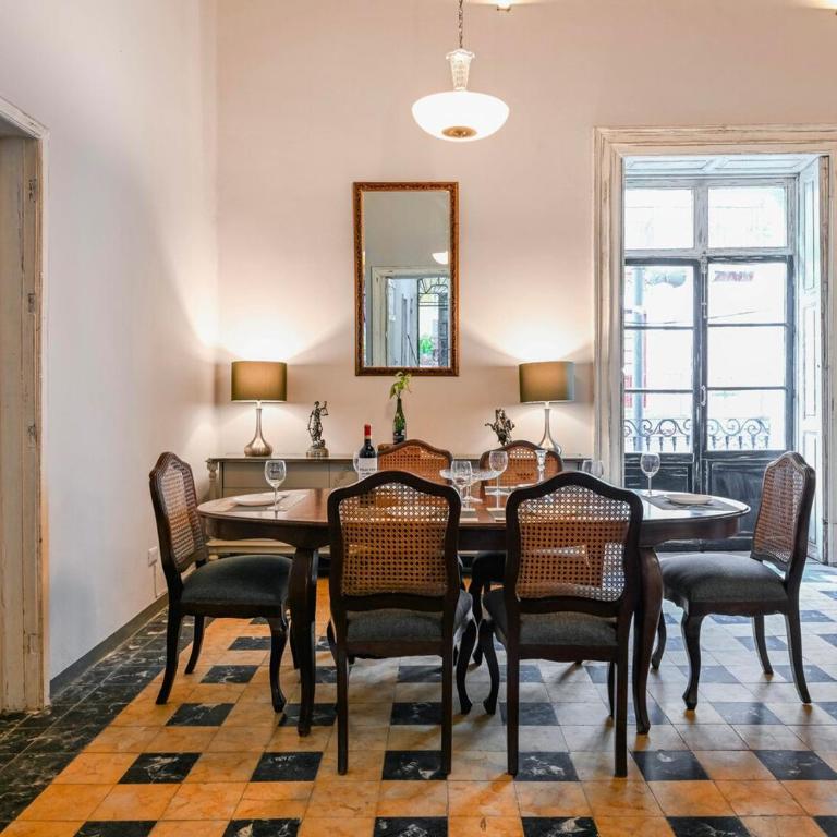 Vista en balcones a Casa Muñecos y Edif Francés - Apartamento de 2 dormitorios con balcón - 36