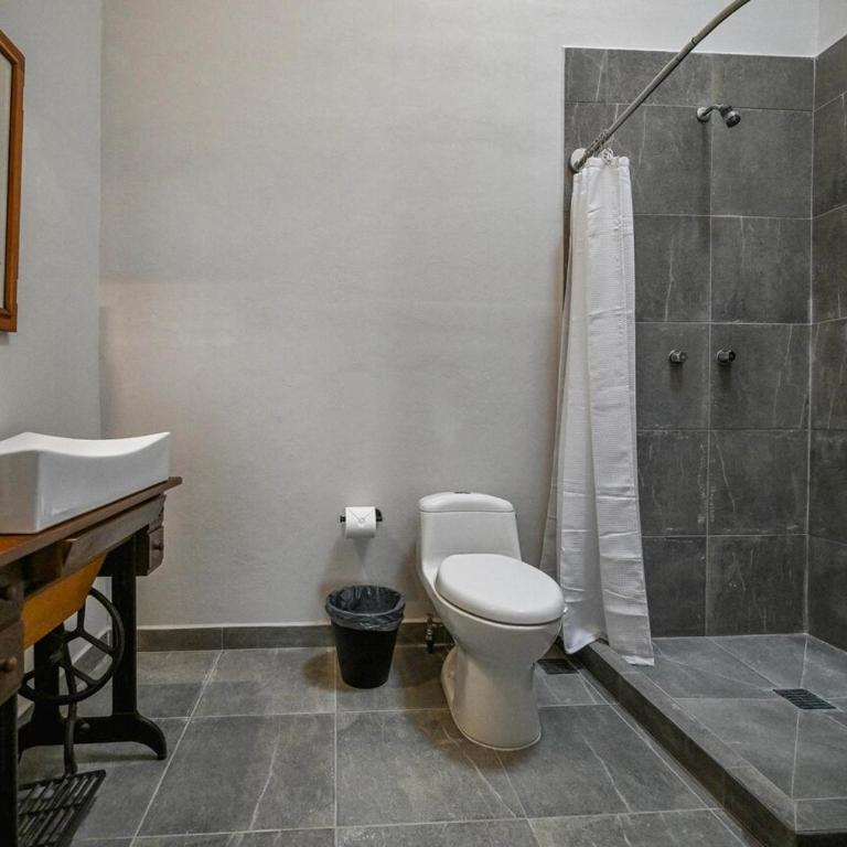 Vista en balcones a Casa Muñecos y Edif Francés - Apartamento de 2 dormitorios con balcón - 38