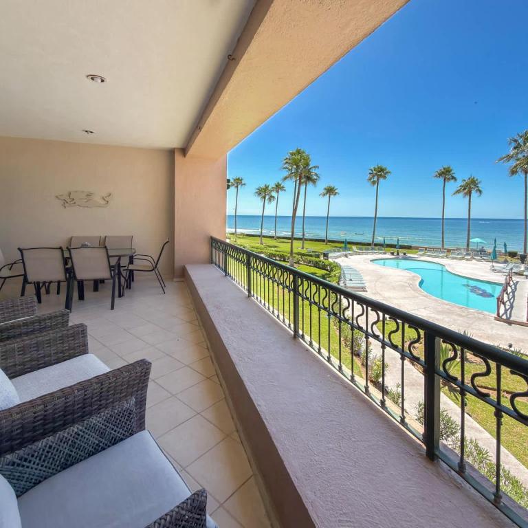 Relaxing Oceanview Condo Pools & Beach E210 - Apartamento - 2