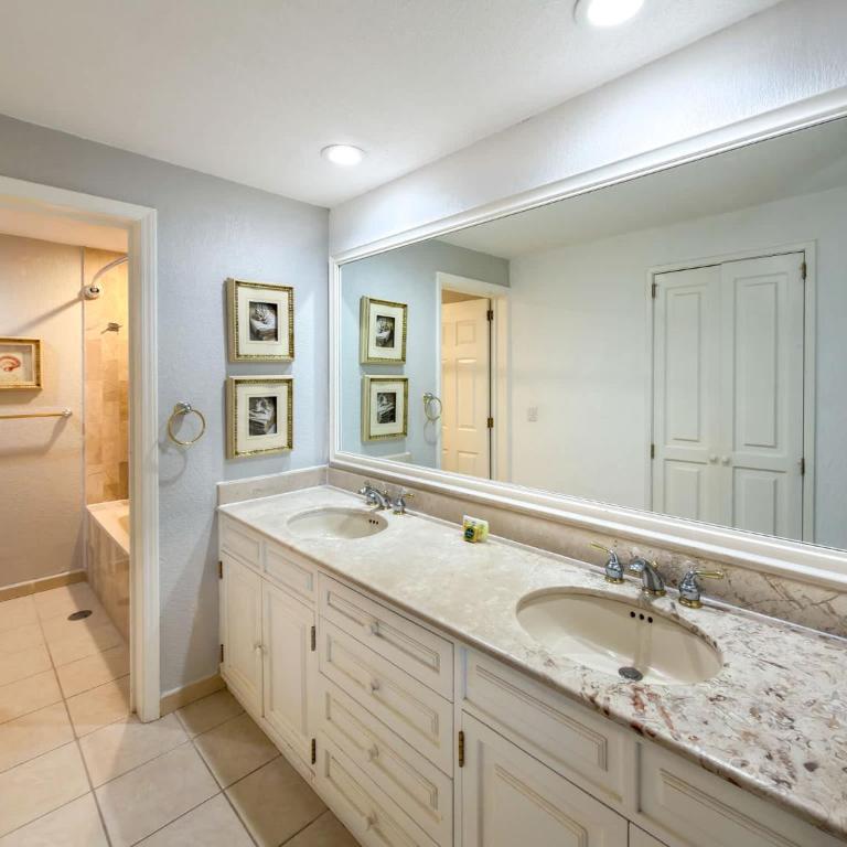 Relaxing Oceanview Condo Pools & Beach E210 - Apartamento - 26