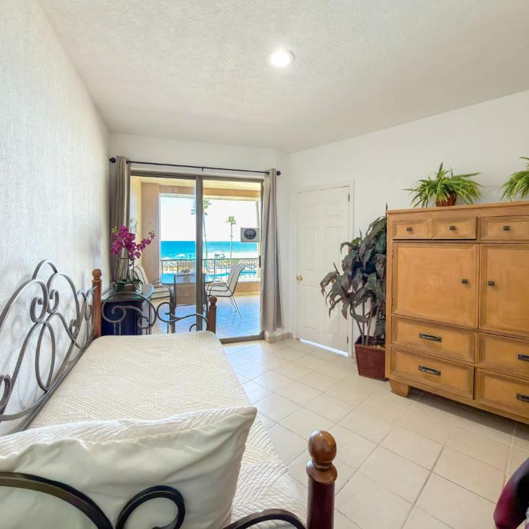 Relaxing Oceanview Condo Pools & Beach E210 - Apartamento - 35
