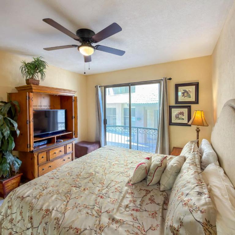 Relaxing Oceanview Condo Pools & Beach E210 - Apartamento - 45