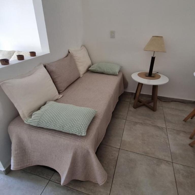 Moderno y cómodo departamento céntrico con cochera - Two-Bedroom Apartment - 8