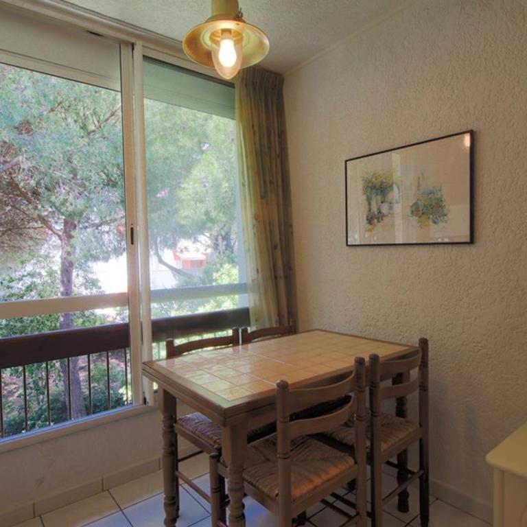Studio climatisé en centre-ville, parking - 4 pers. - FR-1-874-3 - Studio - 5