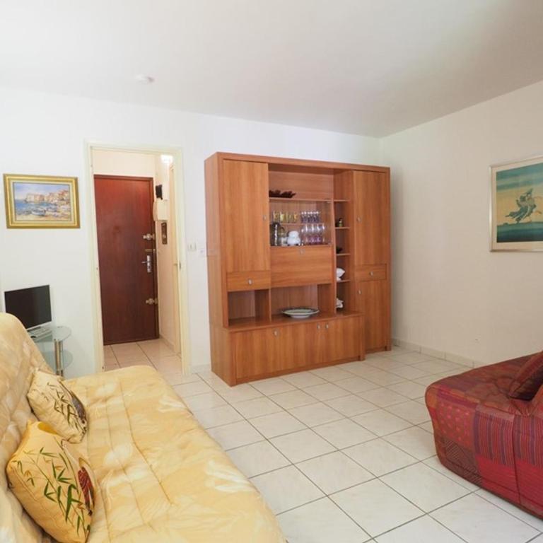 Studio climatisé en centre-ville, parking - 4 pers. - FR-1-874-3 - Studio - 8