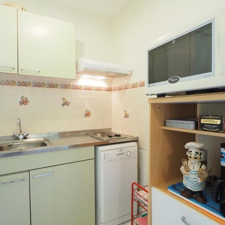 Studio climatisé en centre-ville, parking - 4 pers. - FR-1-874-3 - Studio - 11