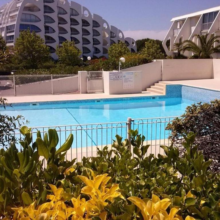 Appartement avec piscine, parking - 4 pers. - FR-1-874-30 - Apartment - 1