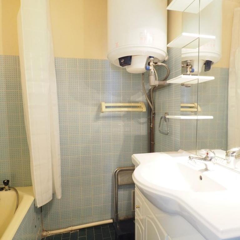 Appartement vue mer, clim, parking - 6 pers. - FR-1-874-6 - Apartment - 12