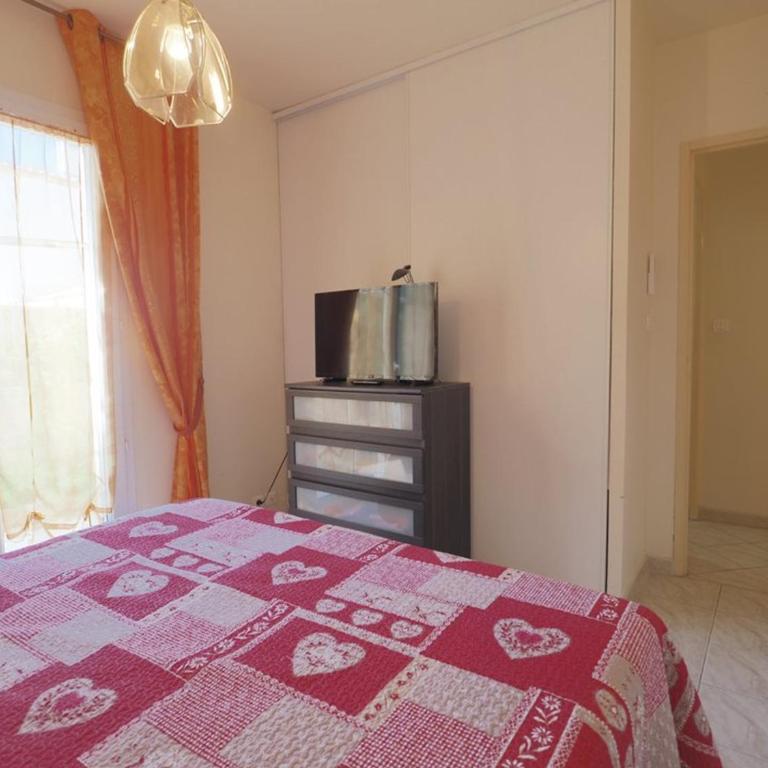 Villa clim, piscine, animaux OK - 8 pers. - FR-1-874-35 - Apartment - 13