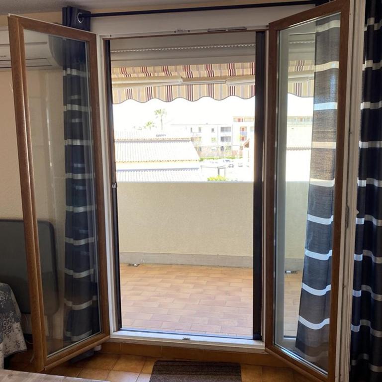 Spacieux T2, clim, parking, proche plage - 4 pers. - FR-1-874-47 - Appartement - 2