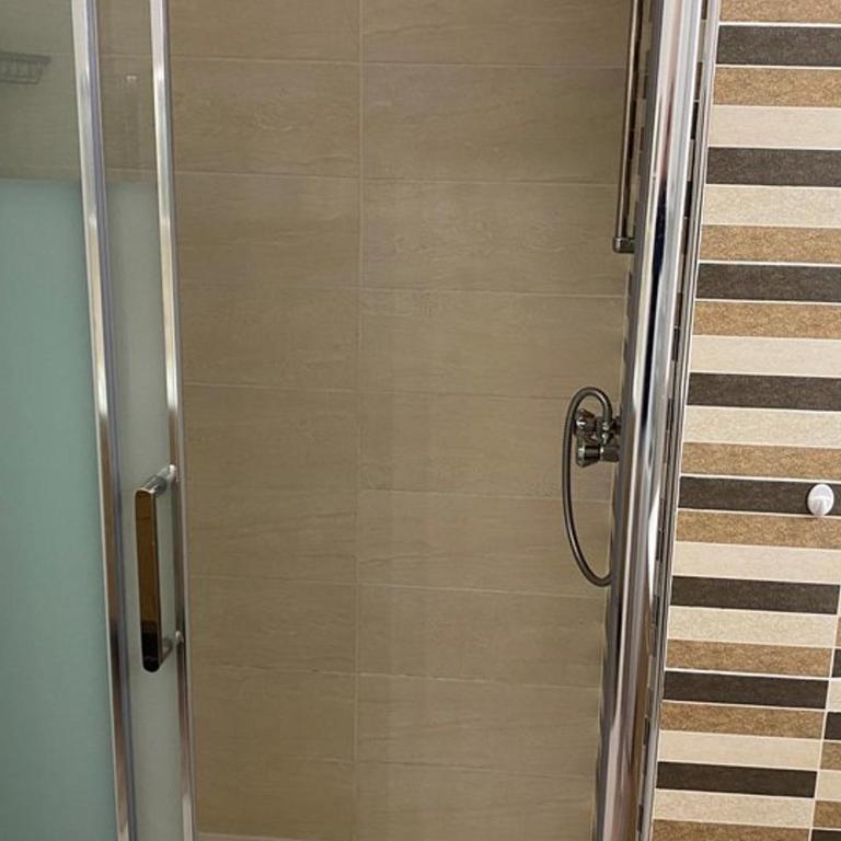 Appartement spacieux avec piscine - 6 pers. - FR-1-874-52 - Apartment - 8