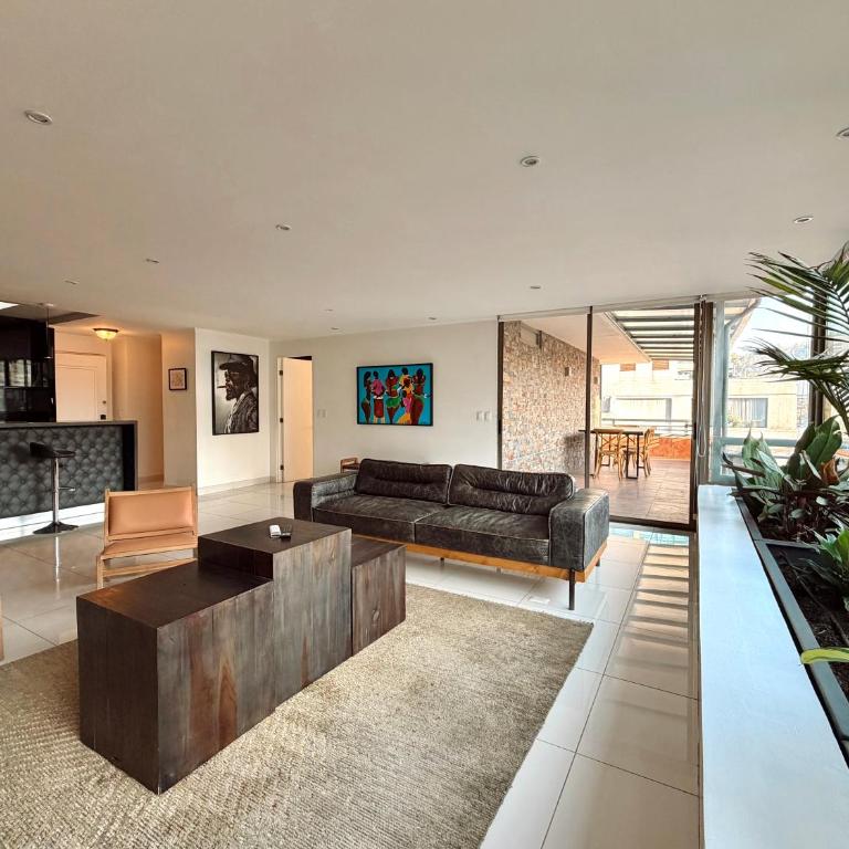 Hotel Tempo Rent - Two-Bedroom Deluxe Apartment with Balcony - 4