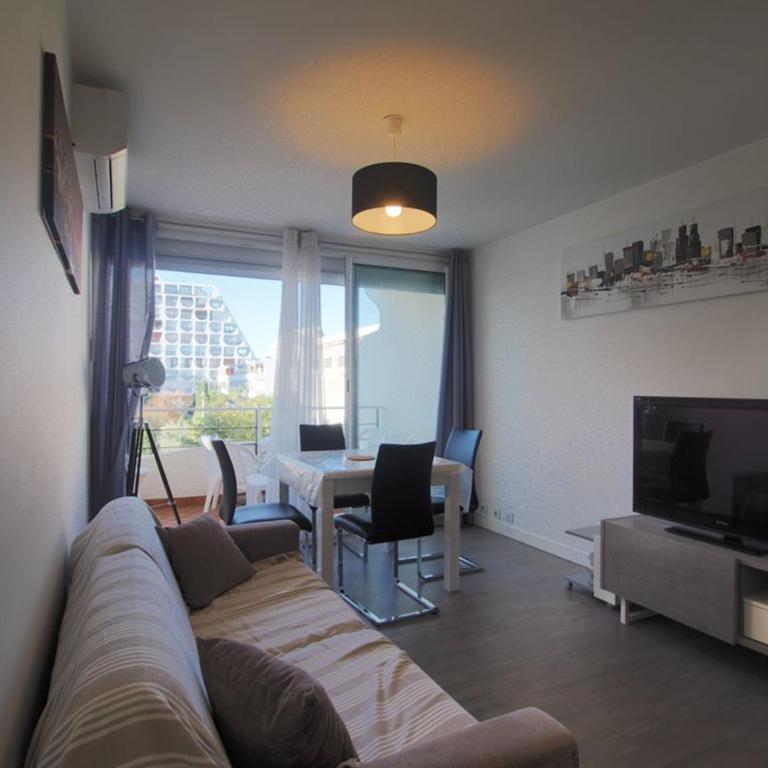 Bel appartement en centre-ville, parking - 4 pers. - FR-1-874-48 - Apartment - 1