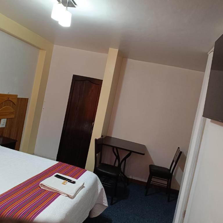 Hostal Horizonte - Double Room with Private Bathroom - 4