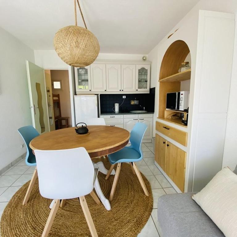Appartement charmant - 4 pers. piscine vue - FR-1-874-60 - Apartment - 3