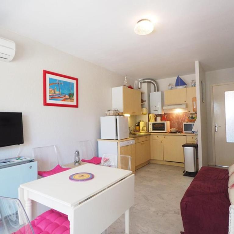 Appartement climatisé centre-ville - 5 pers. - FR-1-874-79 - Apartment - 5