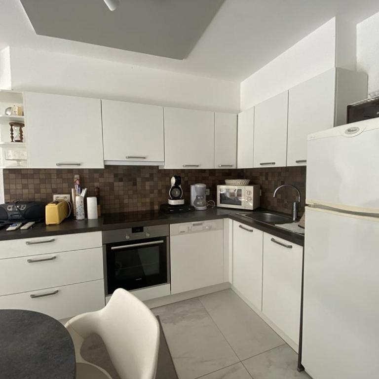Appartement avec clim et parking, vue mer - FR-1-874-67 - Apartment - 3