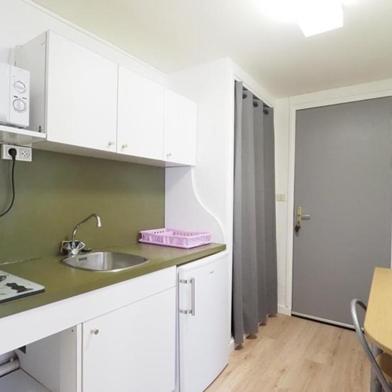 Studio spacieux en centre-ville - 4 pers. - FR-1-874-76 - Apartment - 5