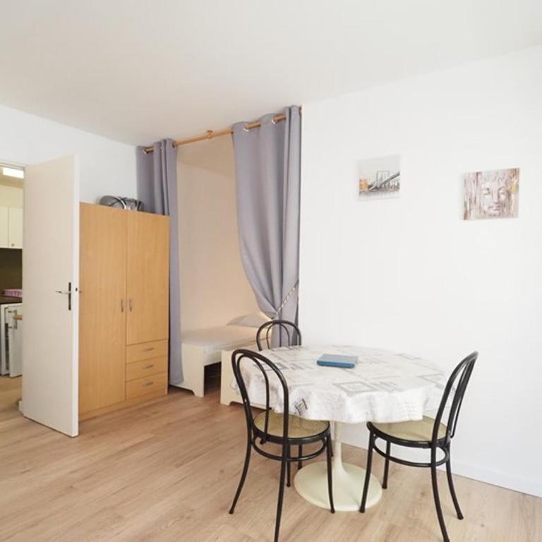 Studio spacieux en centre-ville - 4 pers. - FR-1-874-76 - Apartment - 7