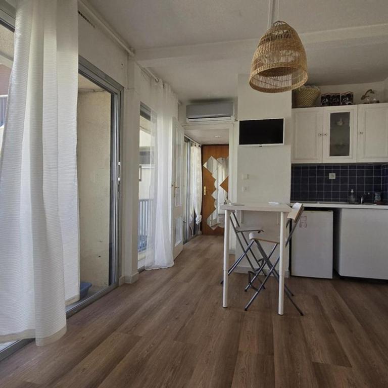 Studio coquet climatisé - 2 pers., centre-ville - FR-1-874-64 - Studio - 4