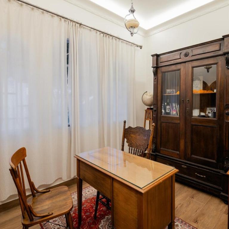 Casona 50's con patio, tina y estacionamiento priv - Four-Bedroom House - 32