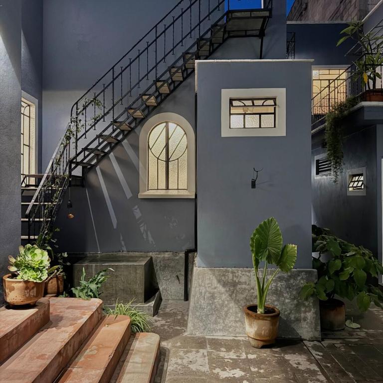 Casona 50's con patio, tina y estacionamiento priv - Four-Bedroom House - 54