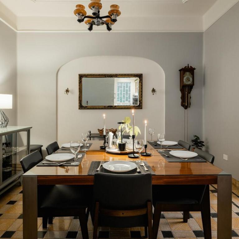 Casona 50's con patio, tina y estacionamiento priv - Four-Bedroom House - 56