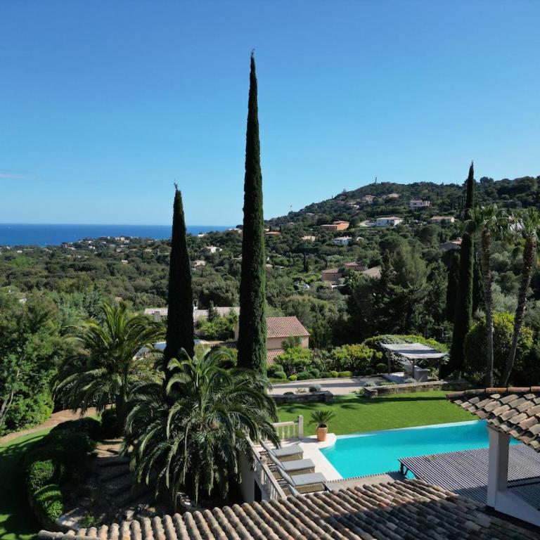 Cavalaire | Vue Mer Infinie & Piscine à débordement - Villa - 2