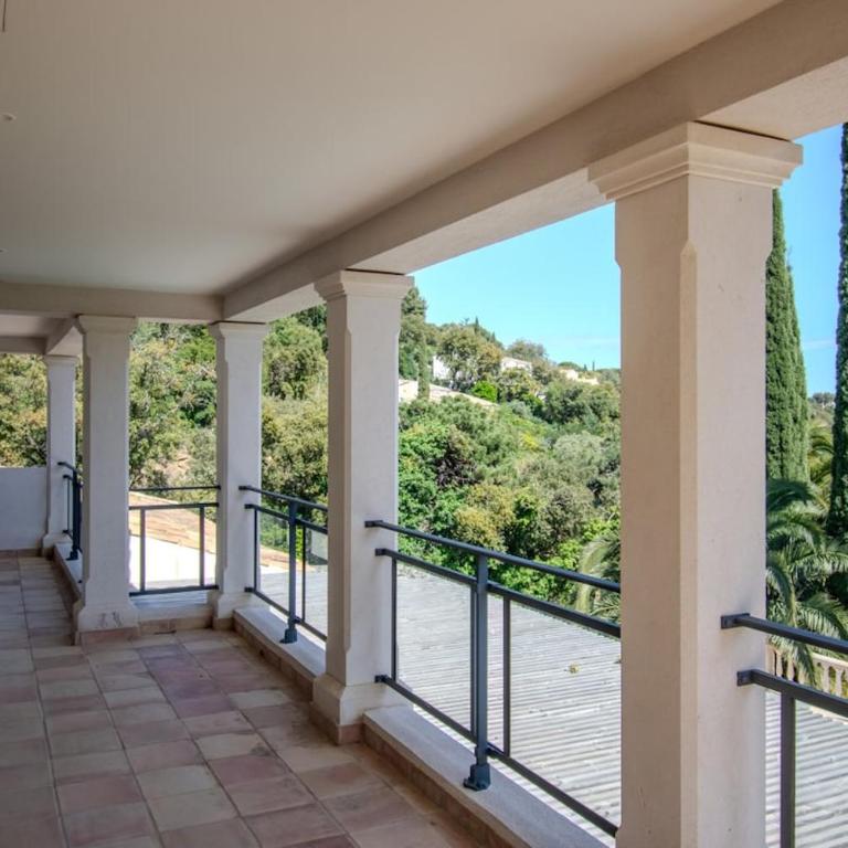 Cavalaire | Vue Mer Infinie & Piscine à débordement - Villa - 12