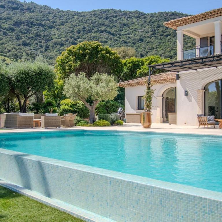 Cavalaire | Vue Mer Infinie & Piscine à débordement - Villa - 20