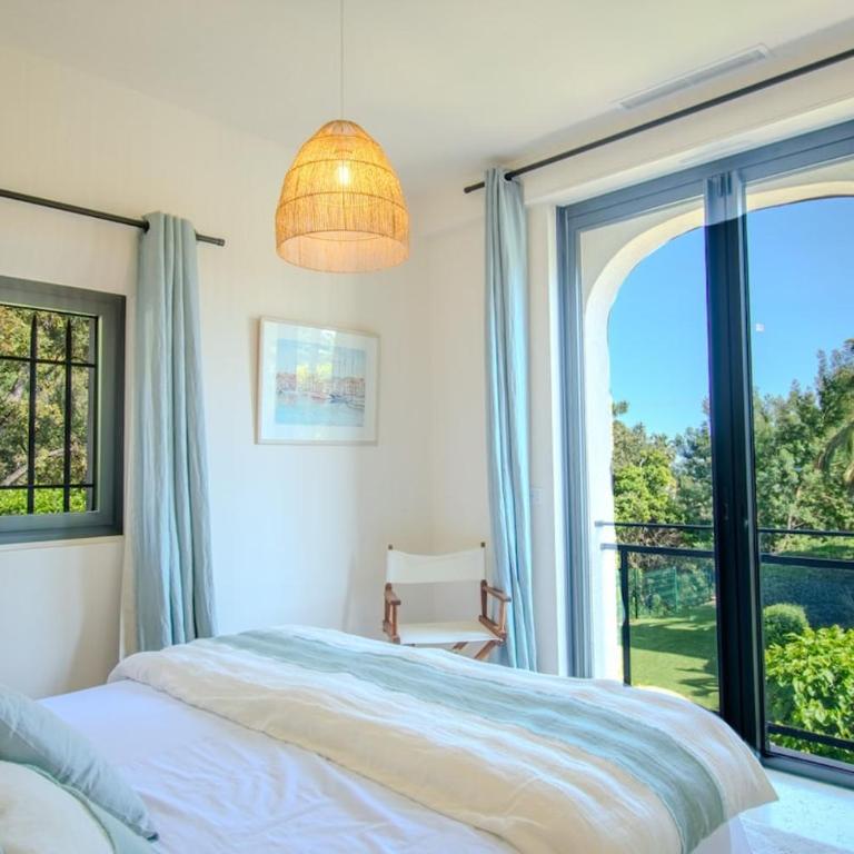 Cavalaire | Vue Mer Infinie & Piscine à débordement - Villa - 28
