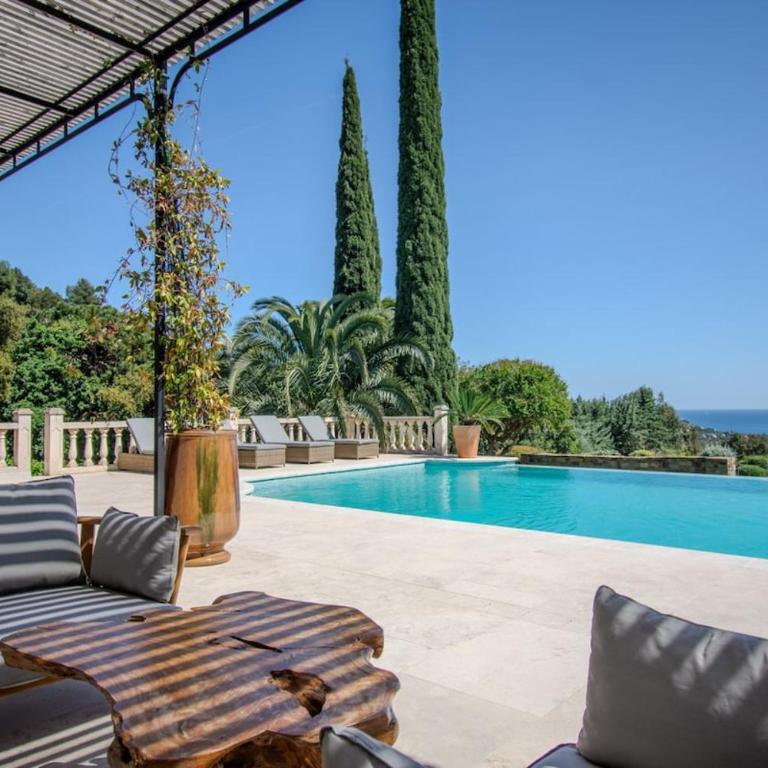 Cavalaire | Vue Mer Infinie & Piscine à débordement - Villa - 36