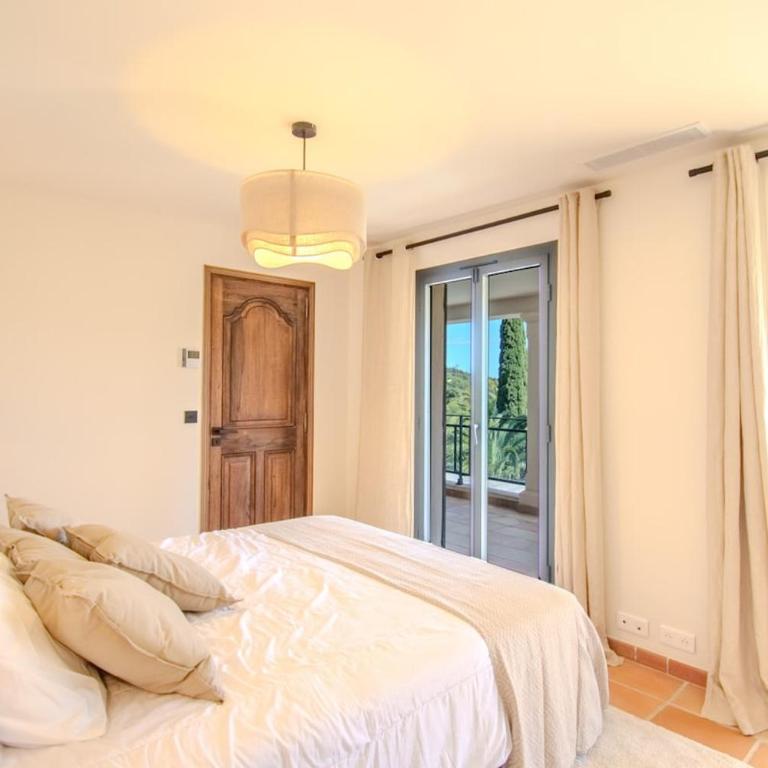 Cavalaire | Vue Mer Infinie & Piscine à débordement - Villa - 37