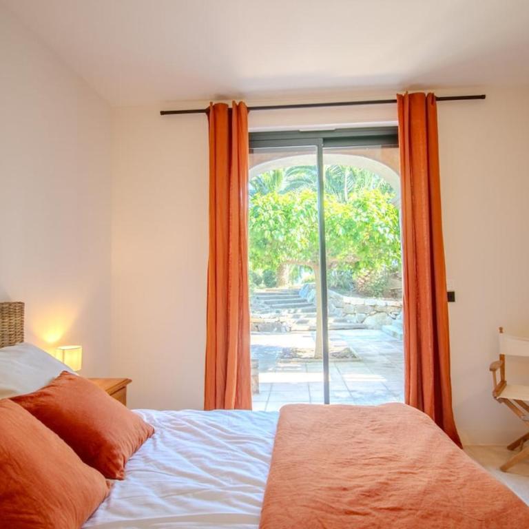 Cavalaire | Vue Mer Infinie & Piscine à débordement - Villa - 42