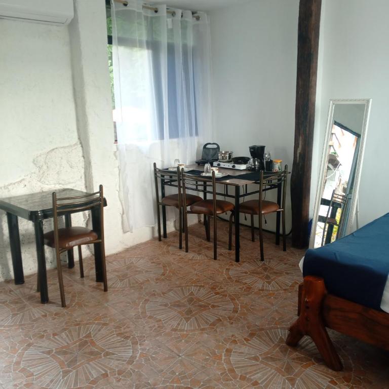 MINISUITE para 2, CASA OASIS GALAPAGOS - One-Bedroom Apartment - 9