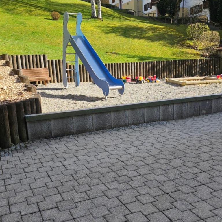 Sonnen-Juwel - Hallenbad, Sauna-2 getrennte Schlafbereiche, inklusive Bettwäsche, Handtücher, tolle Kinderausstattung - Apartment mit Blick auf die Berge - 21