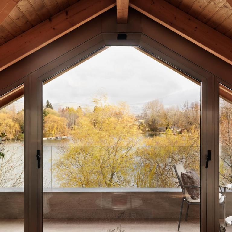 Apartaments Boutique la Torreta del Llac - Loft Apartment mit See- und Bergblick - 43