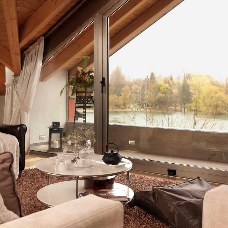 Apartaments Boutique la Torreta del Llac - Loft Apartment mit See- und Bergblick - 2