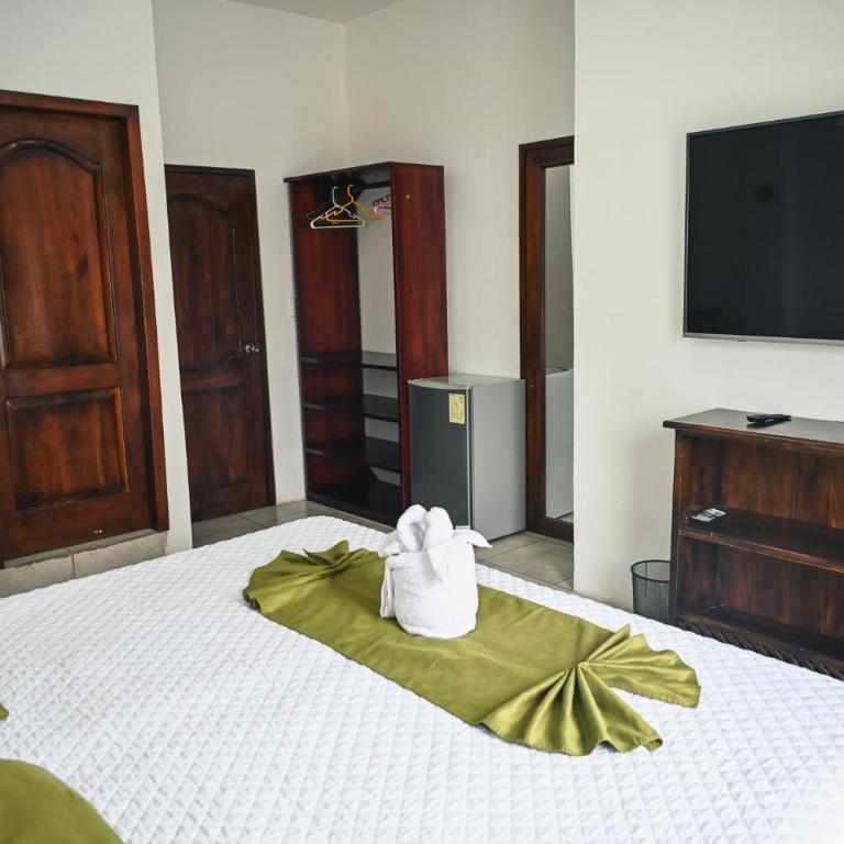 Carpao Lodging Galapagos - Deluxe Double Room with Bath - 3