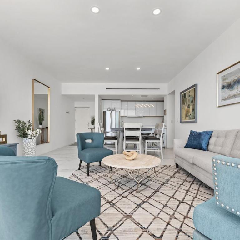 Great Location 3BR Condo walk to Beach & Downtown - Apartamento de 3 dormitorios - 2